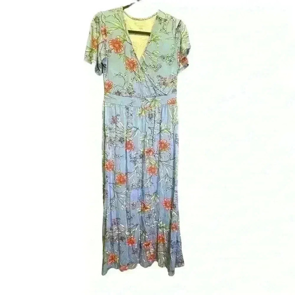 41 Hawthorn medium petite v neck fit and flare floral maxi dress - Picture 3 of 5